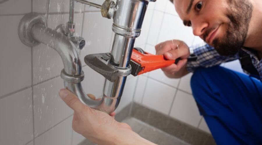 Local expert plumbing services in Runnells, IA